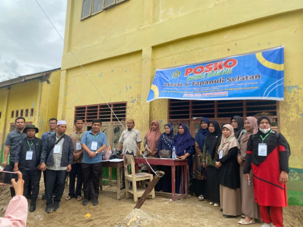 Kepedulian yang Menyatukan: Relawan FASIH UIN Syahada Berbagi dan Gotong Royong di Desa Tolang Tapanuli Selatan