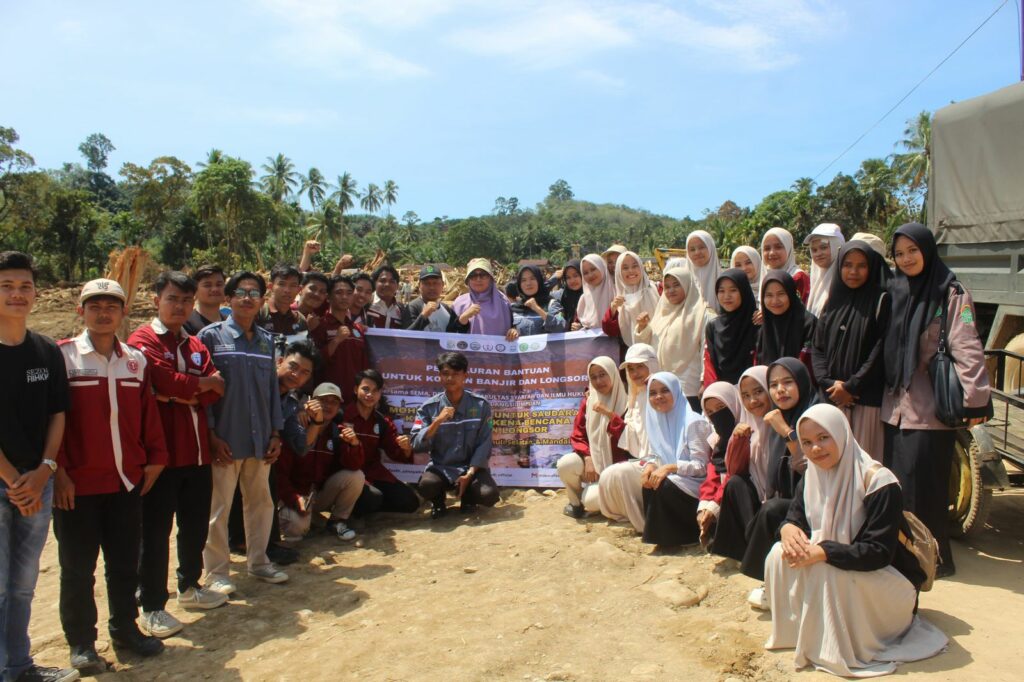 Desa Garoga Bangkit: Aksi Nyata Mahasiswa FASIH UIN Syahada Untuk Korban Bencana