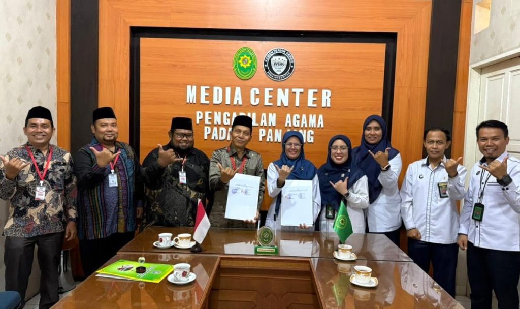 Fakultas Syariah dan Ilmu Hukum melaksanakan penandatanganan Memorandum of Agreement (MoA) dengan Pengadilan Agama Padang Panjang